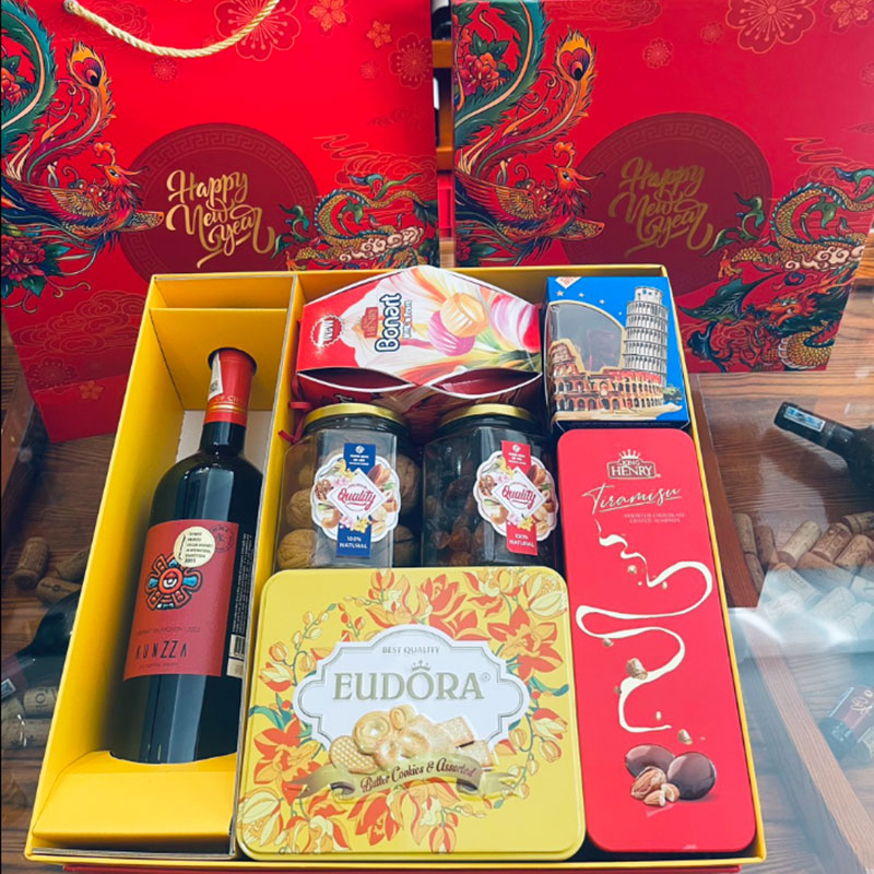 Quà Tết Phố Vang