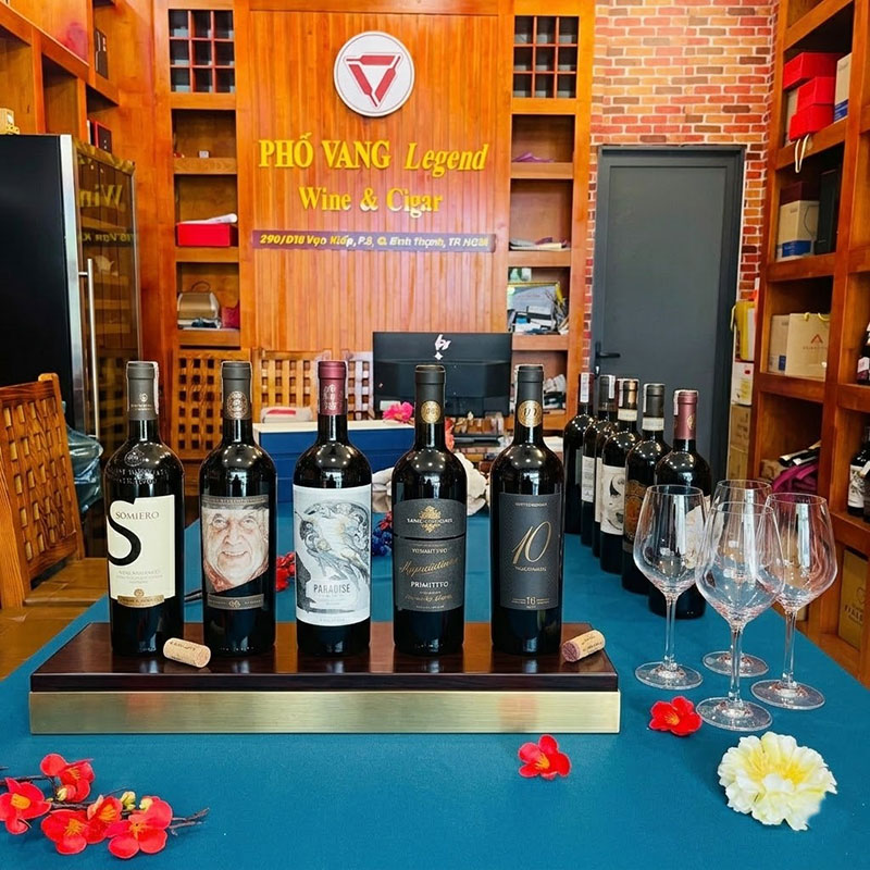 Phố Vang Legend Showroom Rượu Vang